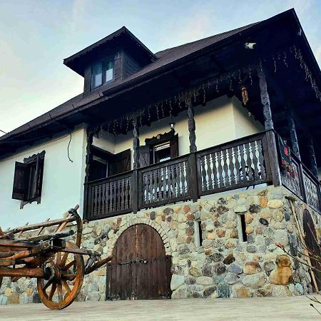 Villa Casa Cu Cerdac Nucşoara Esterno foto