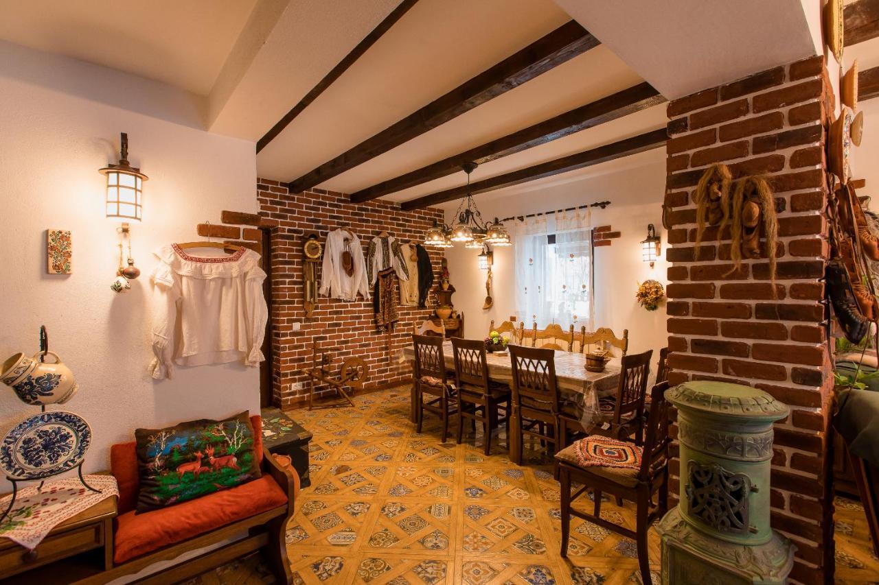 Villa Casa Cu Cerdac Nucşoara Esterno foto