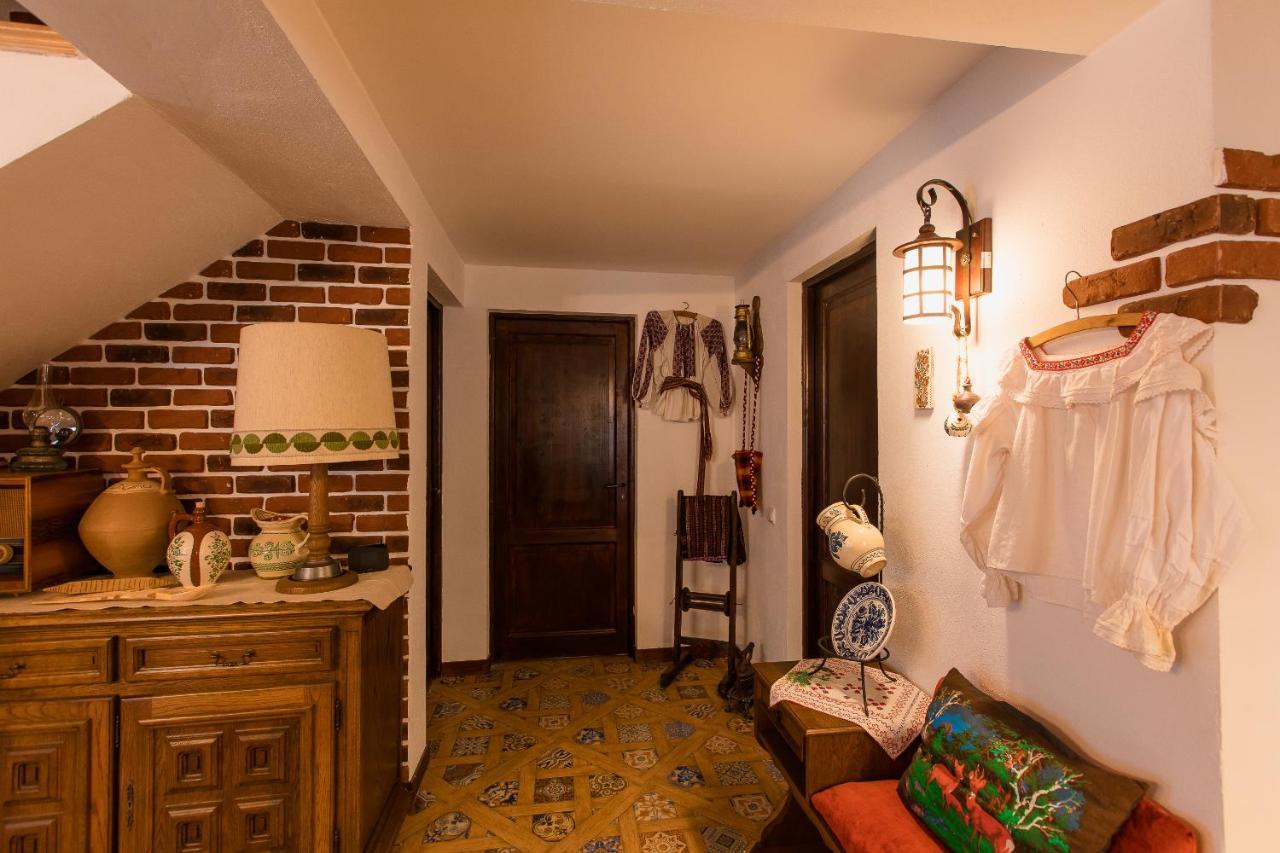 Villa Casa Cu Cerdac Nucşoara Esterno foto