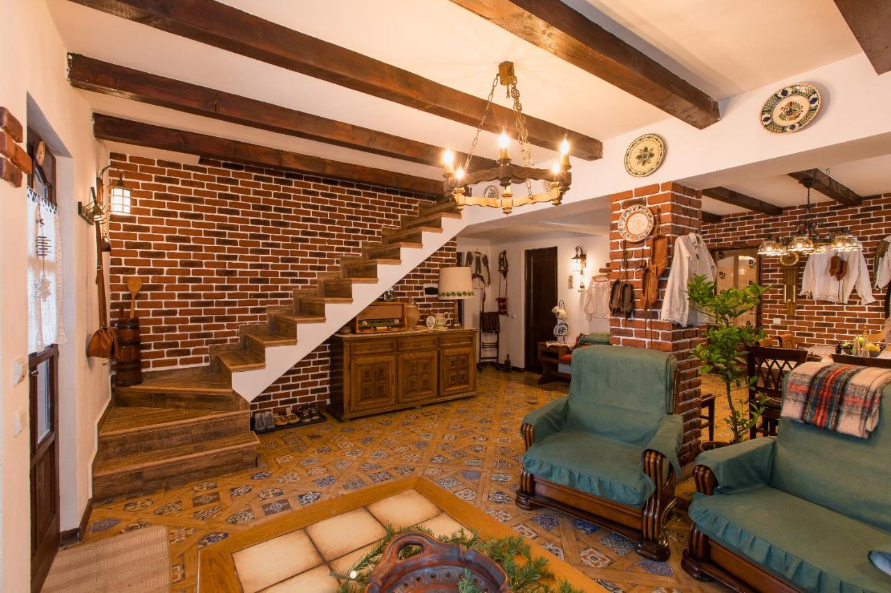 Villa Casa Cu Cerdac Nucşoara Esterno foto