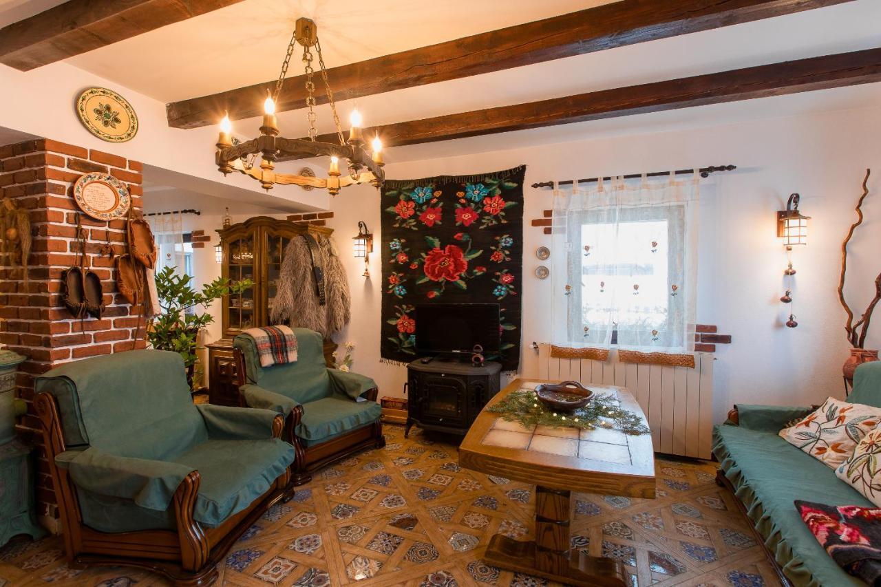 Villa Casa Cu Cerdac Nucşoara Esterno foto