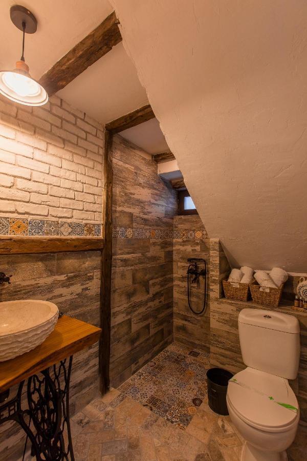 Villa Casa Cu Cerdac Nucşoara Esterno foto