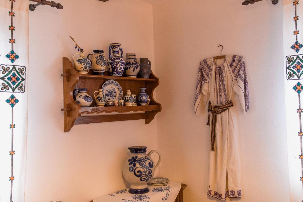 Villa Casa Cu Cerdac Nucşoara Esterno foto