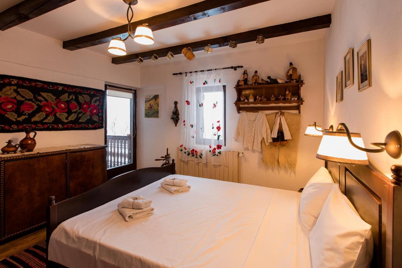 Villa Casa Cu Cerdac Nucşoara Esterno foto